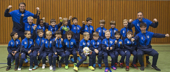 Martechnic spendet Trainingsanzüge an den örtlichen Fußballverein „Niendorfer TSV“